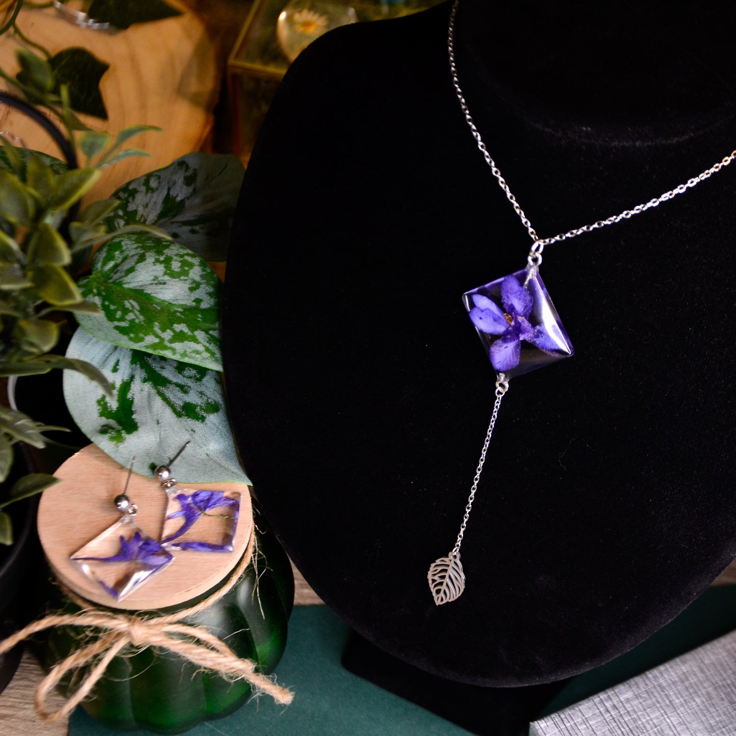 Komplet biżuterii z fioletowymi kwiatami polnymi - kolor srebrny